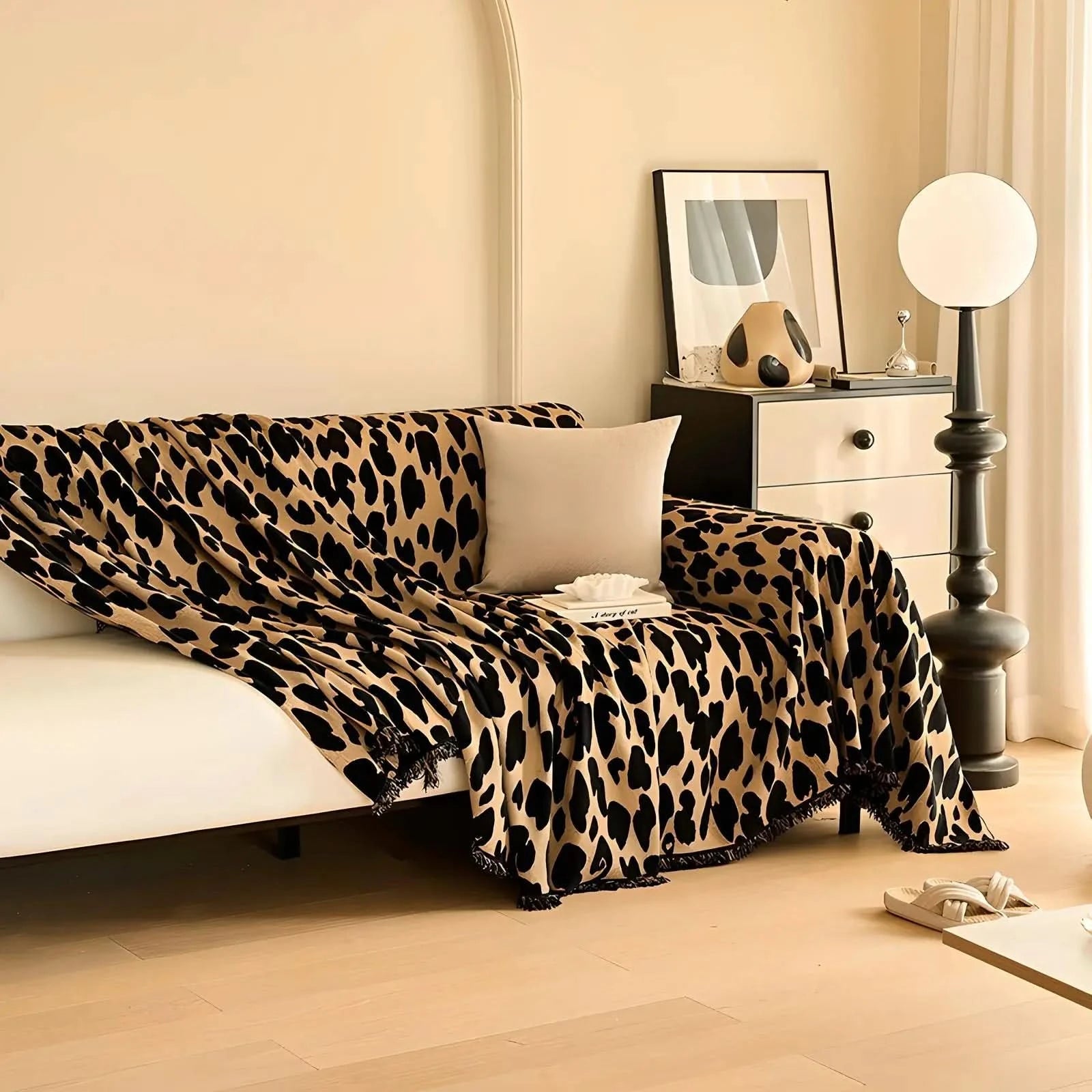 Capa Sofá Anti-Pelos LeopardLuxe™ - Proteção Premium em Chenille